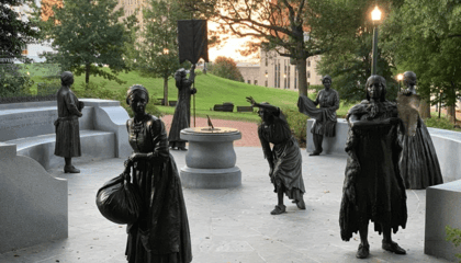 Virginia Women's Monument